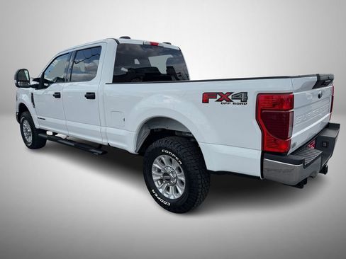 Used 2022 Ford F250 XLT w/ FX4 Off-Road Package AWD/4WD image 4