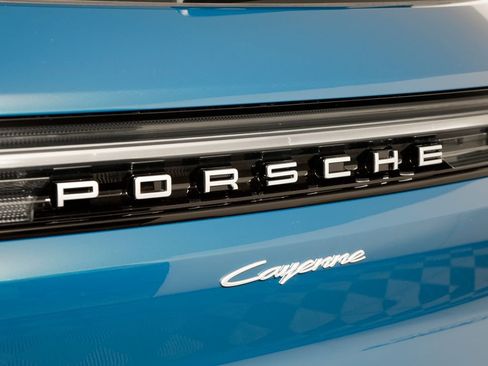 New 2026 Porsche Cayenne image 13