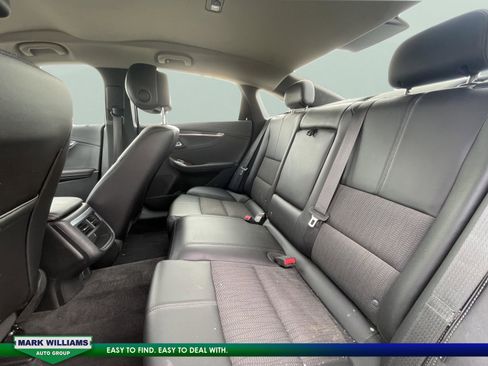 Used 2014 Chevrolet Impala LT w/ Convenience Package image 24