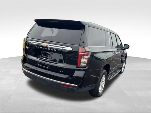 Used 2024 Chevrolet Suburban LT AWD/4WD image 5