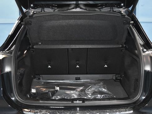 Certified 2025 Mercedes-Benz GLA 250 4MATIC image 27