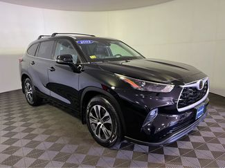 Used 2022 Toyota Highlander XLE AWD/4WD video 1