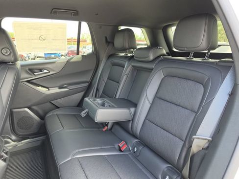 New 2027 Chevrolet Equinox LT w/ Convenience Package II AWD/4WD image 19