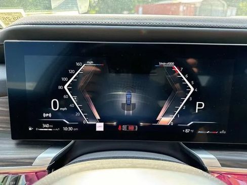Used 2025 BMW 740i xDrive w/ Premium Package AWD/4WD image 47
