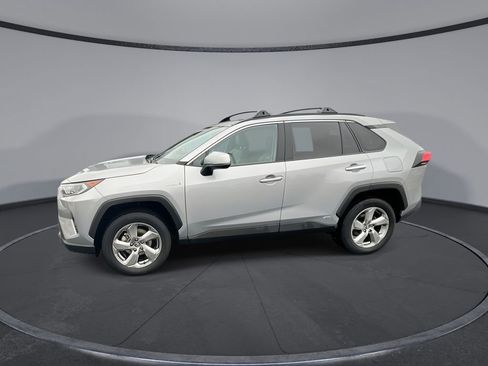 Used 2020 Toyota RAV4 Limited image 1