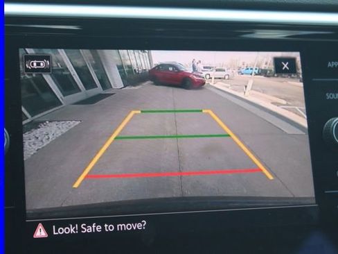 Used 2023 Volkswagen Atlas Cross Sport SE image 38