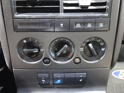 Used 2007 Ford Explorer Sport Trac Limited AWD/4WD image 26