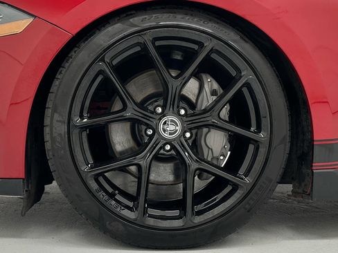 Used 2022 Ford Mustang GT RWD image 9