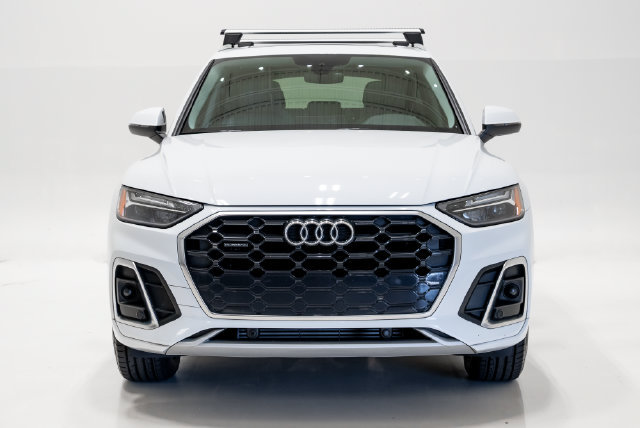 Used 2023 Audi Q5 2.0T Premium w/ Convenience Package AWD/4WD image 4