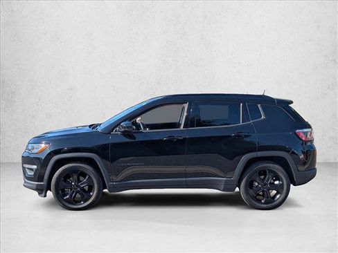 Used 2019 Jeep Compass Latitude FWD image 9