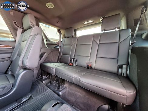 Used 2022 Cadillac Escalade Luxury w/ LPO, Illumination Package image 18