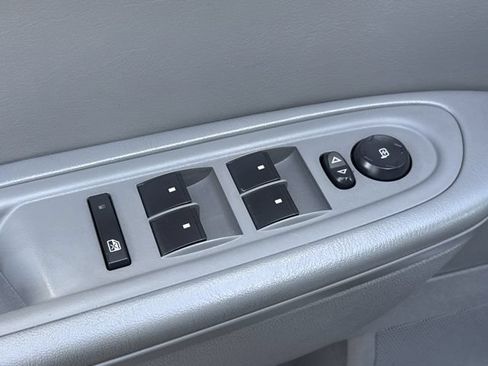 Used 2017 Chevrolet Traverse LS w/ LPO, 'HIT The Road' Package FWD image 17