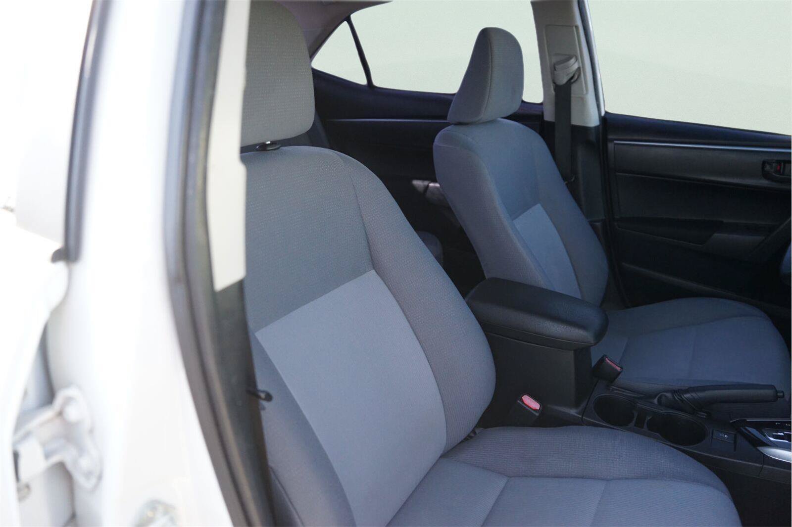 Used 2015 Toyota Corolla L FWD image 19