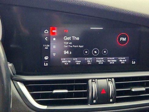 Used 2020 Alfa Romeo Giulia Ti w/ Active Blind Spot Package AWD/4WD image 19
