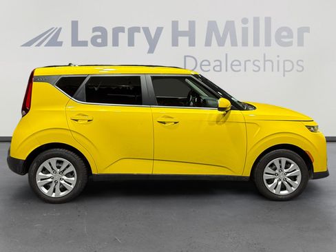 Used 2020 Kia Soul LX image 6
