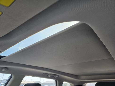 Used 2017 Hyundai Santa Fe Limited image 24