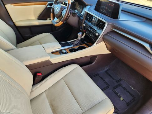 Used 2020 Lexus RX 450h AWD w/ Premium Package image 17