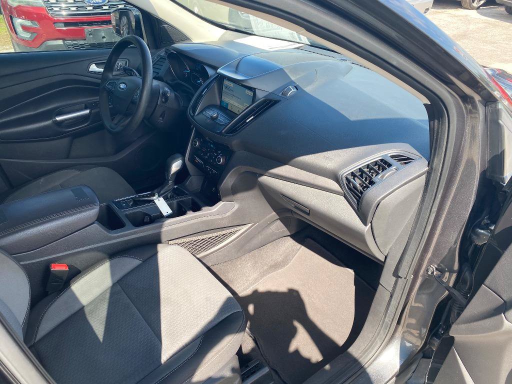 Used 2019 Ford Escape SE FWD image 22