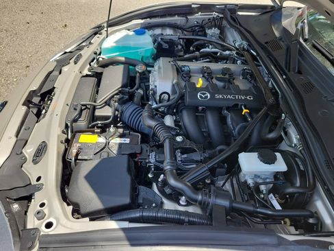 Used 2023 MAZDA MX-5 Miata Club RWD image 36