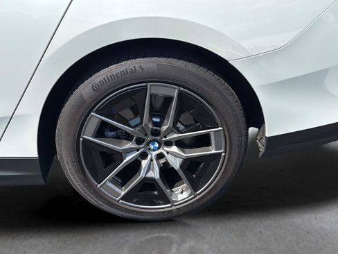 Used 2026 BMW 540i xDrive w/ Premium Package AWD/4WD image 15