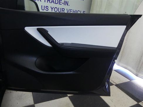 Used 2021 Tesla Model Y Performance image 22