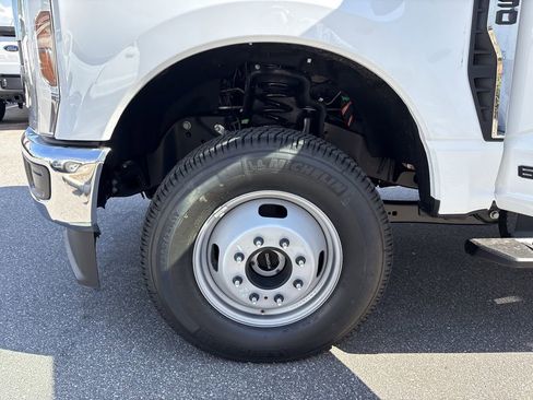 New 2026 Ford F350 XL w/ XL Chrome Package AWD/4WD image 34