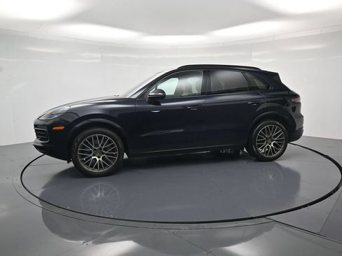 Used 2022 Porsche Cayenne Platinum Edition AWD/4WD image 2