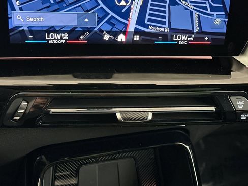 Used 2025 BMW X2 xDrive28i w/ M Sport Package image 21