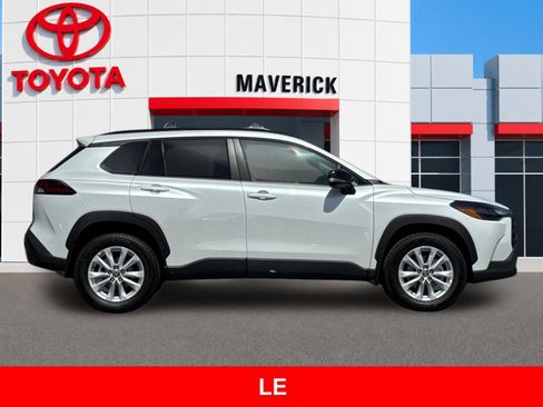 New 2026 Toyota Corolla Cross LE w/ Moonroof Package FWD image 6