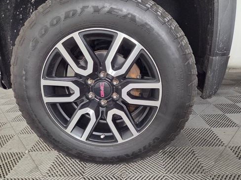 Used 2019 GMC Sierra 1500 AT4 w/ AT4 Premium Package AWD/4WD image 10
