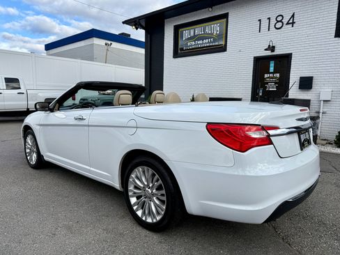 Used 2011 Chrysler 200 Limited image 32