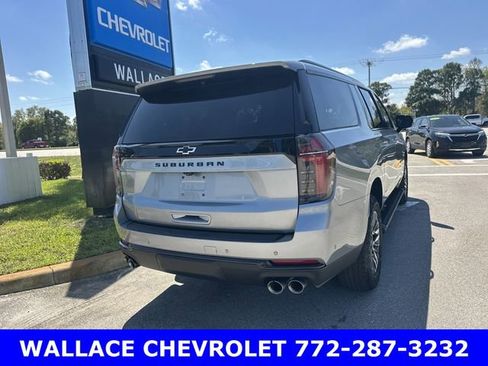 Certified 2025 Chevrolet Suburban Z71 image 6