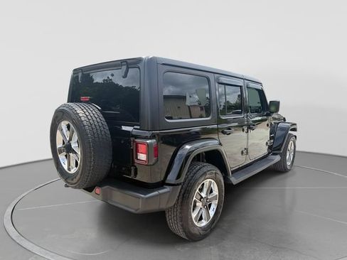 Used 2022 Jeep Wrangler Unlimited Sahara w/ Cold Weather Group AWD/4WD image 4