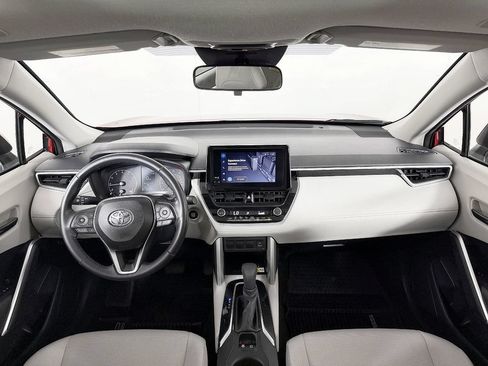 Used 2023 Toyota Corolla Cross LE w/ Moonroof Package AWD/4WD image 51