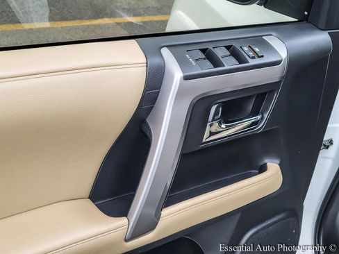 Used 2020 Toyota 4Runner SR5 image 14