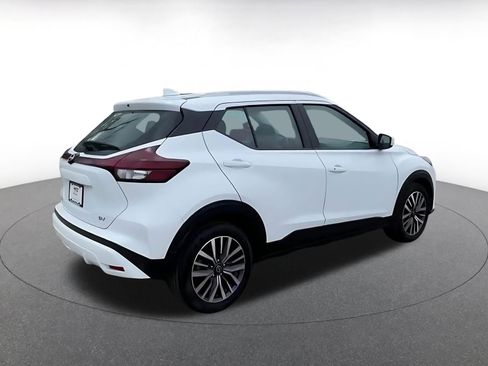 Used 2024 Nissan Kicks SV image 12