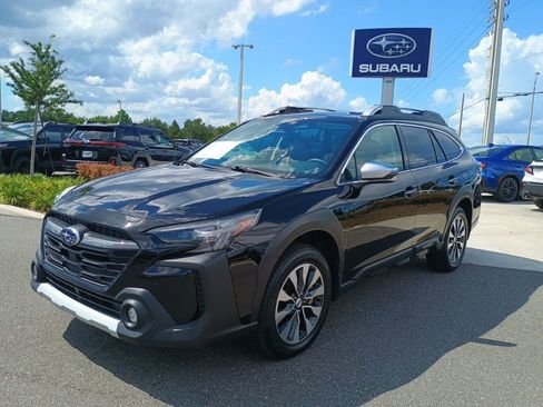 Certified 2023 Subaru Outback Touring AWD/4WD image 1