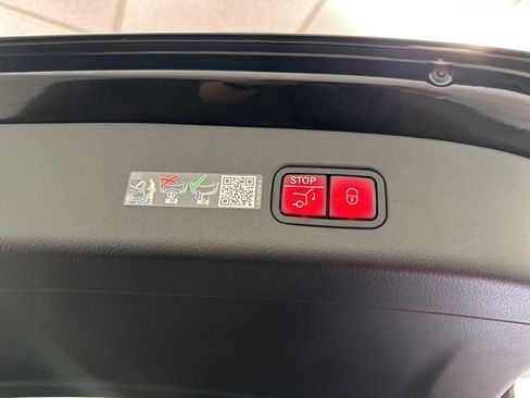 New 2026 Mercedes-Benz GLC 300 image 25