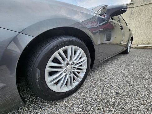 Used 2014 Lexus ES 350 w/ Luxury Package image 28