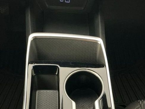 Used 2025 Chevrolet Equinox LT w/ Safety and Technology Package FWD image 25