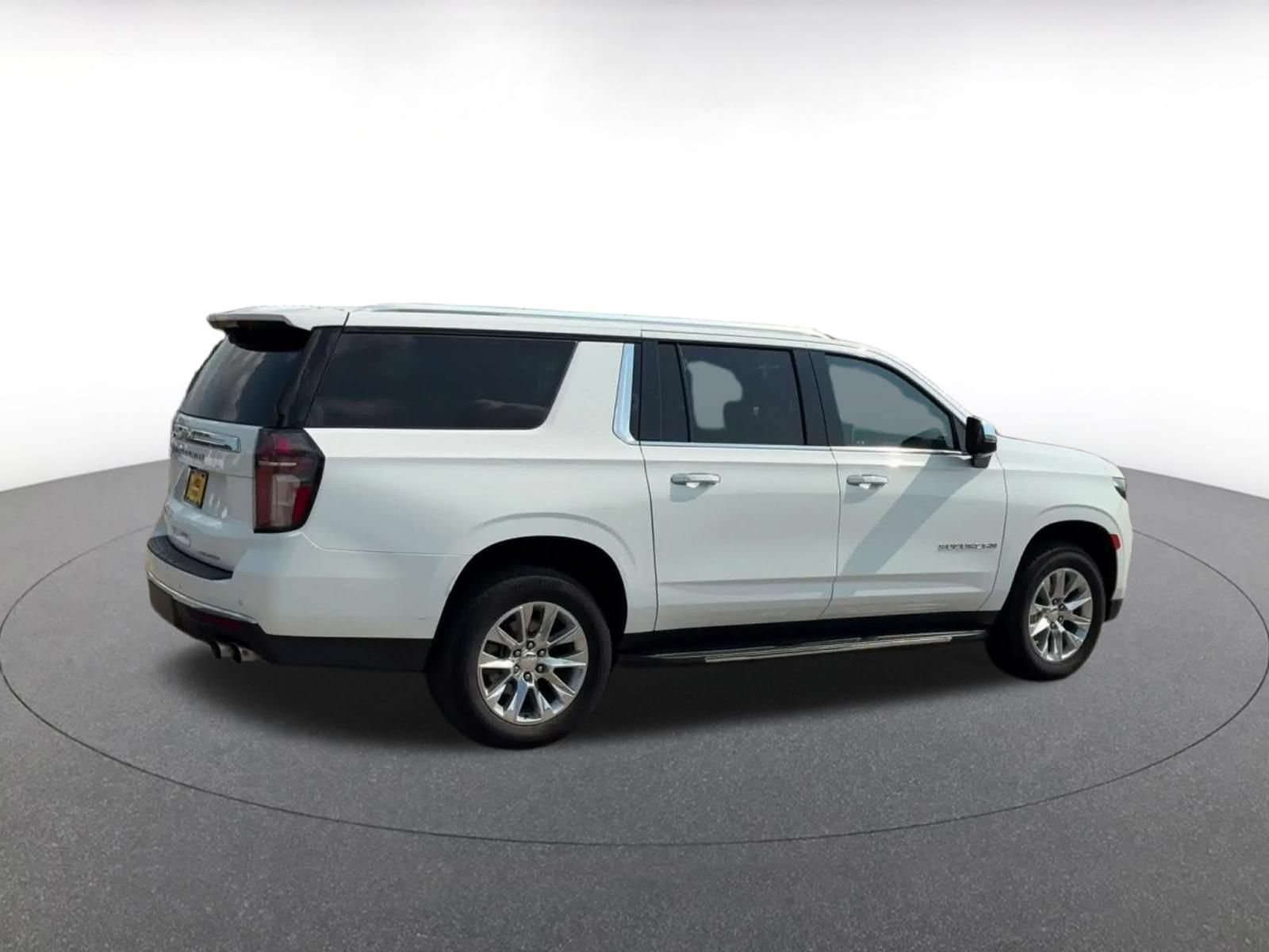 Used 2023 Chevrolet Suburban Premier AWD/4WD image 14