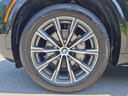 Used 2025 BMW X5 xDrive40i w/ M Sport Package AWD/4WD image 24