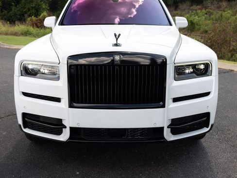 Certified 2022 Rolls-Royce Cullinan Black Badge w/ Dark Exterior Package AWD/4WD image 14