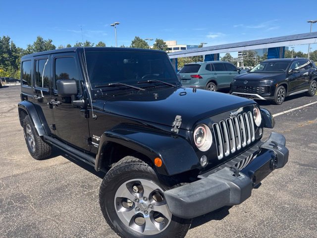 Used 2016 Jeep Wrangler Unlimited Sahara w/ Connectivity Group AWD/4WD image 9