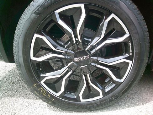 New 2025 GMC Sierra EV Denali image 22