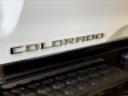 Used 2025 Chevrolet Colorado Z71 image 42