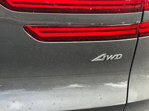 Used 2023 Genesis GV70 2.5T w/ Sport Prestige Package image 40