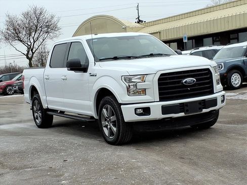 Used 2015 Ford F150 XLT w/ Equipment Group 301A Mid image 7