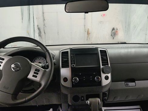 Used 2019 Nissan Frontier Desert Runner image 27