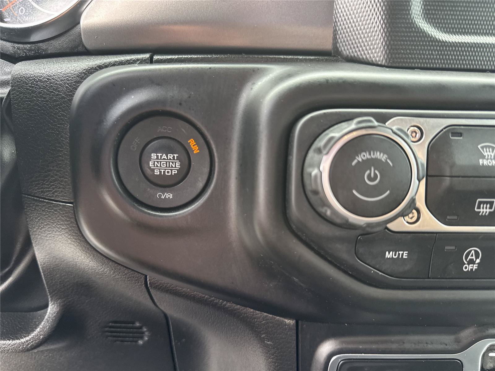 Used 2022 Jeep Wrangler Unlimited Sport AWD/4WD image 25